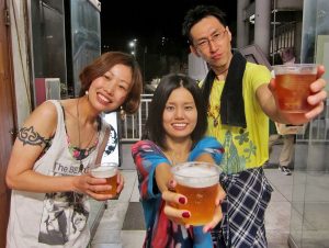 ライブ終わってビールで乾杯