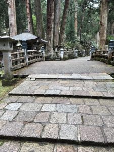 高野山の石畳