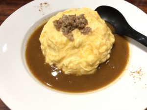 カレーオムチャーハン